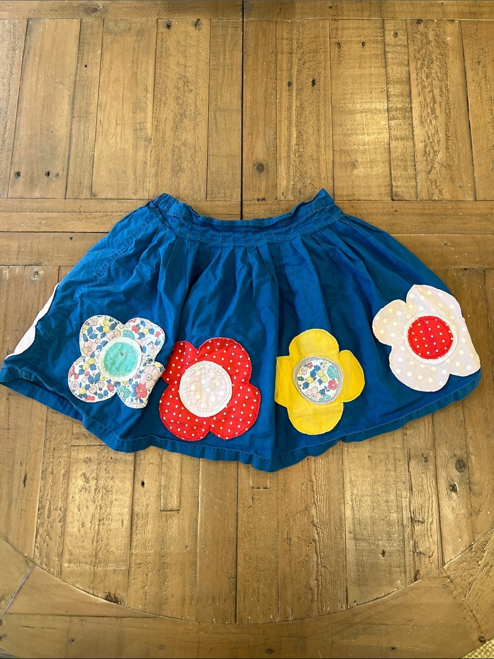 Mini Boden floral appliqué blue twirl skirt 7-8 years